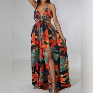 New Tropical floral halter maxi dress w/slit & chain detail/ sz Small